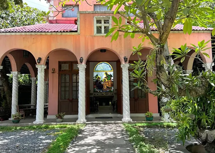 Apartment Miranamin Nest Lantana - Luxury In Unique Historic With Garden Access, Indoor Plunge Pool, Self-service Breakfast, Rooftop, Bathtub, Private Kitchen *