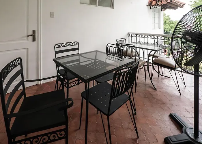 Miranamin Nest Lantana - Luxury In Unique Historic With Garden Access, Indoor Plunge Pool, Self-service Breakfast, Rooftop, Bathtub, Private Kitchen * Manila