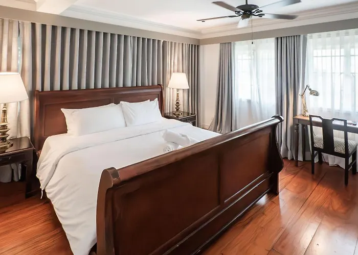 Miranamin Nest Lantana - Luxury In Unique Historic With Garden Access, Indoor Plunge Pool, Self-service Breakfast, Rooftop, Bathtub, Private Kitchen * Manila