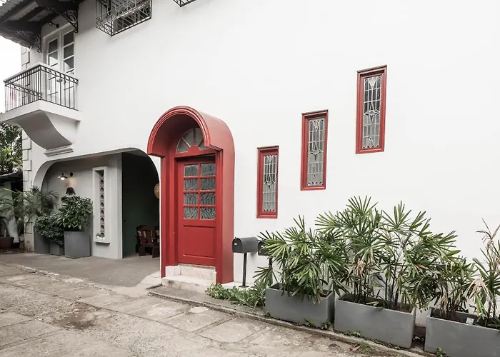 Miranamin Nest Lantana - Luxury In Unique Historic With Garden Access, Indoor Plunge Pool, Self-service Breakfast, Rooftop, Bathtub, Private Kitchen Apartment Manila