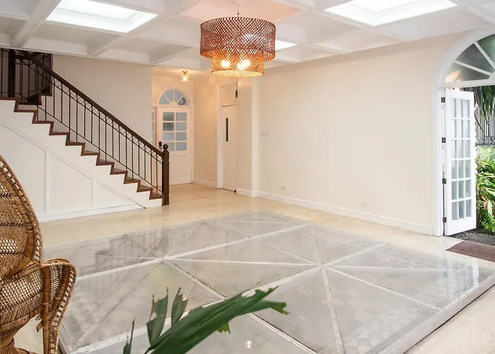 Miranamin Nest Lantana - Luxury In Unique Historic With Garden Access, Indoor Plunge Pool, Self-service Breakfast, Rooftop, Bathtub, Private Kitchen Apartment
