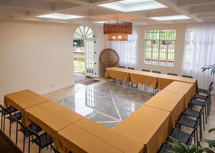 Miranamin Nest Lantana - Luxury In Unique Historic With Garden Access, Indoor Plunge Pool, Self-service Breakfast, Rooftop, Bathtub, Private Kitchen Apartment