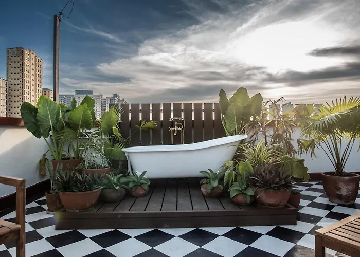 Miranamin Nest Lantana - Luxury In Unique Historic With Garden Access, Indoor Plunge Pool, Self-service Breakfast, Rooftop, Bathtub, Private Kitchen
