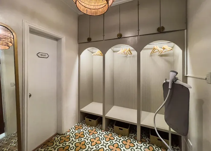 Miranamin Nest Lantana - Luxury In Unique Historic With Garden Access, Indoor Plunge Pool, Self-service Breakfast, Rooftop, Bathtub, Private Kitchen *