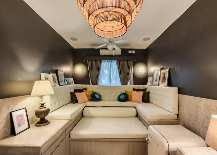 Miranamin Nest Lantana - Luxury In Unique Historic With Garden Access, Indoor Plunge Pool, Self-service Breakfast, Rooftop, Bathtub, Private Kitchen